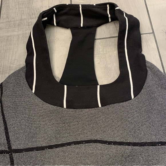 Lululemon scoopneck scoop neck tank size 4 black white grey racerback small xs - Picture 7 of 11